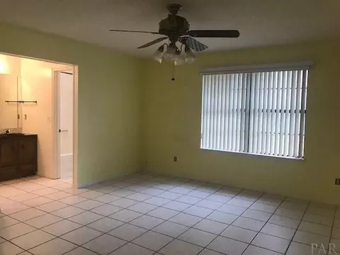 5613 Dove Dr, Pace, FL 32571 photo 3
