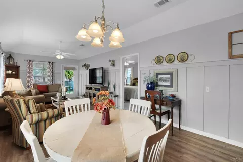 2300 Bur Oak Dr, Cantonment, FL 32533 photo 9