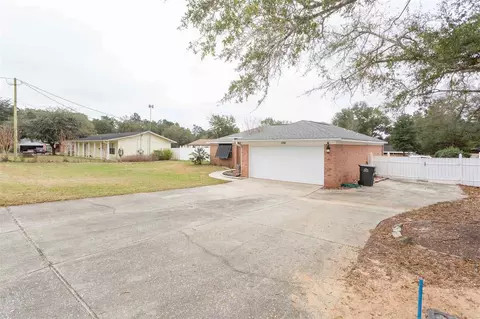 5741 Bronco Pl, Milton, FL 32570 photo 3