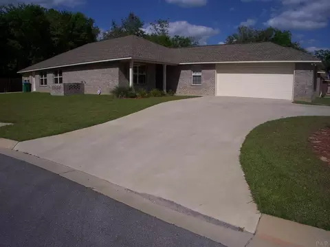 5042 Covington Dr, Pace, FL 32571 photo 2