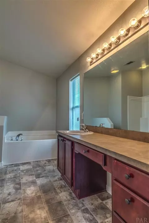 4841 Hilarita Cir, Pace, FL 32571 photo 9