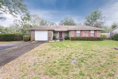 5575 Wesley Dr, Milton, FL 32570 photo 1