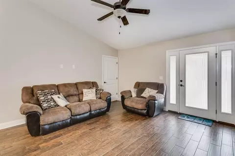 4835 Covenant Cir, Pace, FL 32571 photo 6