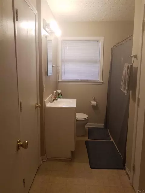 6515 Cedar St, Milton, FL 32570 photo 8