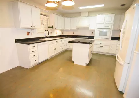 111 Arapaho Trl, Crestview, FL 32536 photo 4