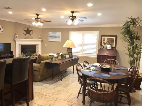 5683 Tucker Cir, Pace, FL 32571 photo 4