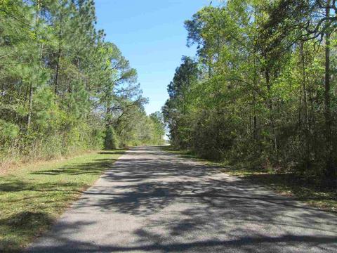4657 Bayside Dr, Milton, FL 32583 photo 4