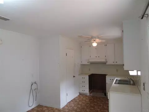 5708 Janet St, Milton, FL 32570 photo 11