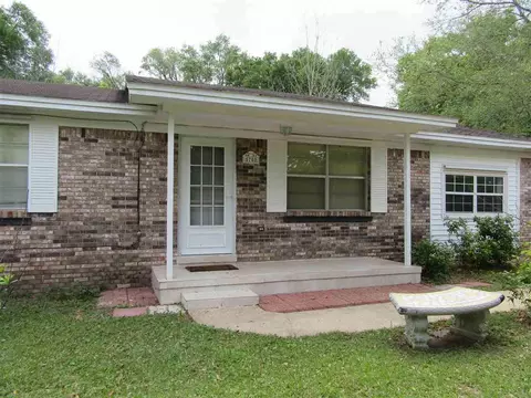 5708 Janet St, Milton, FL 32570 photo 2