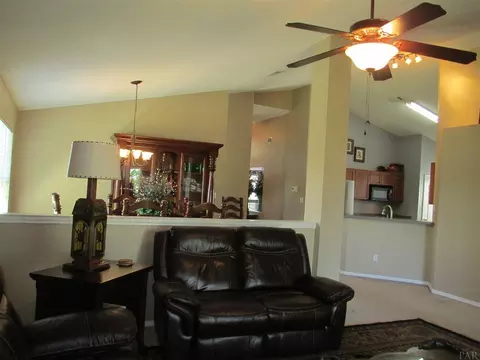 724 Hanley Downs Dr, Cantonment, FL 32533 photo 8