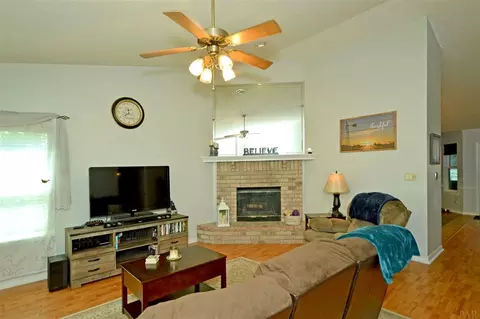 4407 Devonshire Pl, Pace, FL 32571 photo 7