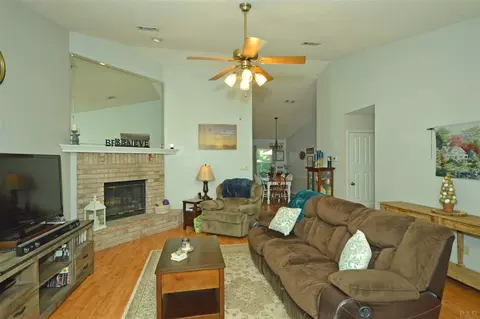 4407 Devonshire Pl, Pace, FL 32571 photo 8