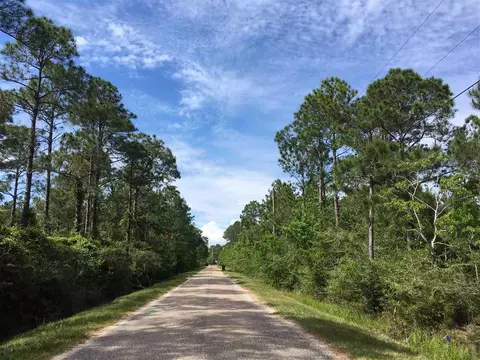 926 Clearview St, Milton, FL 32583 photo 3
