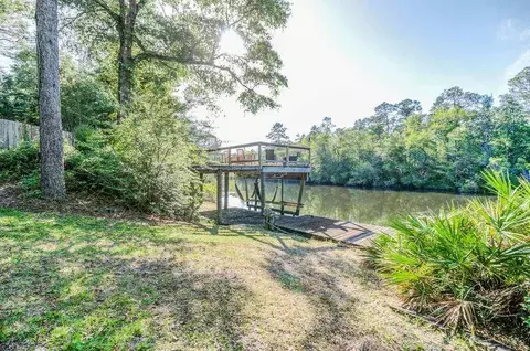 7771 Lakeside Dr, Milton, FL 32583 photo 5