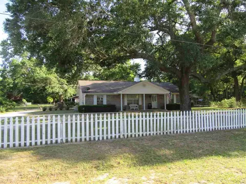 4813 Breezy Ln, Pace, FL 32571 photo 2
