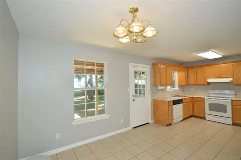 6530 Sinclair St, Milton, FL 32570 photo 11