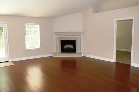 5653 Tucker Cir, Pace, FL 32571 photo 8