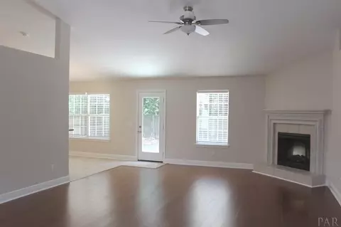 5653 Tucker Cir, Pace, FL 32571 photo 6