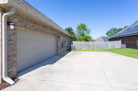 5637 Churchill Downs Ct, Pace, FL 32571 photo 8