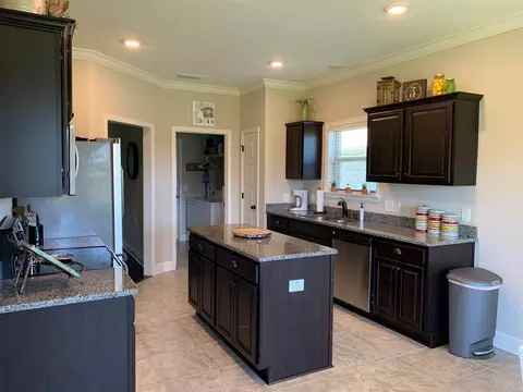 2612 Avalon St, Cantonment, FL 32533 photo 7