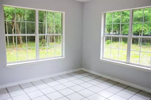 6384 Wisteria Dr, Milton, FL 32570 photo 9