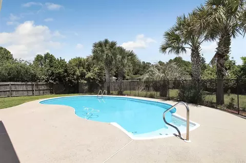 4842 Laurel Oak Dr, Pace, FL 32571 photo 2