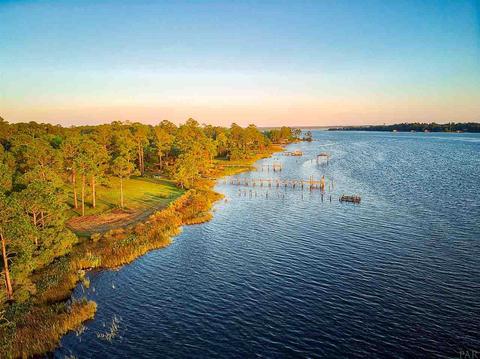 7533 Petersen Pt Rd, Milton, FL 32570 photo 4
