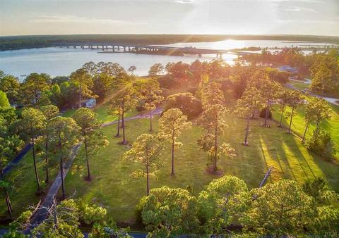7533 Petersen Pt Rd, Milton, FL 32570 photo 2