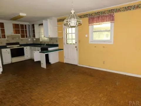 4816 Friendly Rd, Pace, FL 32571 photo 7