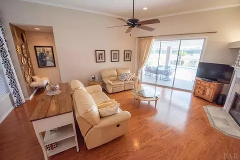 5691 Sandstone Dr, Pace, FL 32571 photo 4