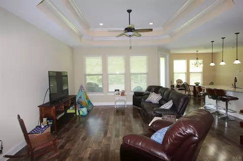4945 Red Oak Dr, Milton, FL 32583 photo 9