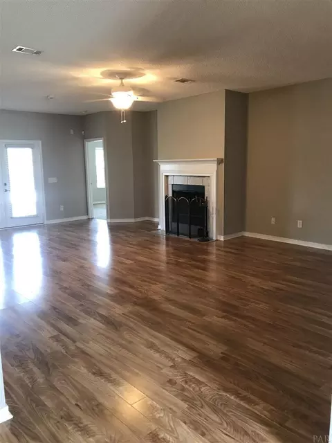 5366 Dalton Cir, Milton, FL 32570 photo 8