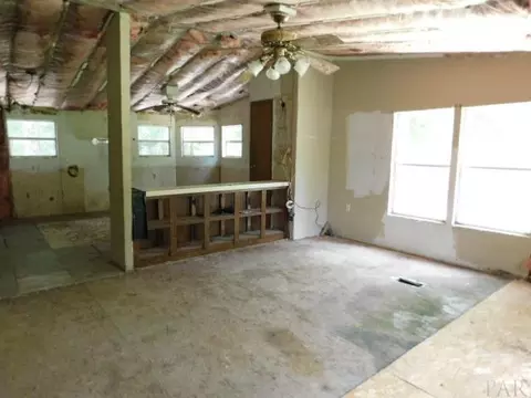932 Brook Hills Dr, Cantonment, FL 32533 photo 4