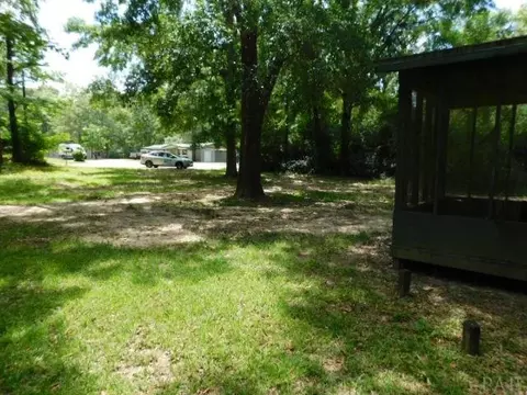 932 Brook Hills Dr, Cantonment, FL 32533 photo 3