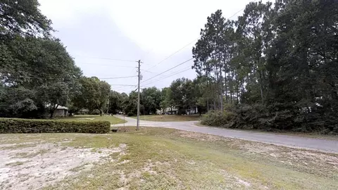 3485 Riverhill Dr, Pace, FL 32571 photo 2