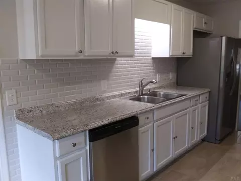 4504 Morningside Ln, Milton, FL 32583 photo 9