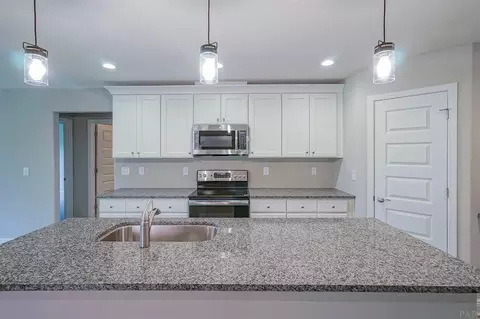 8067 Silver Maple Dr, Milton, FL 32583 photo 9