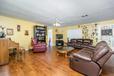 4643 Pine Ln, Pace, FL 32571 photo 10