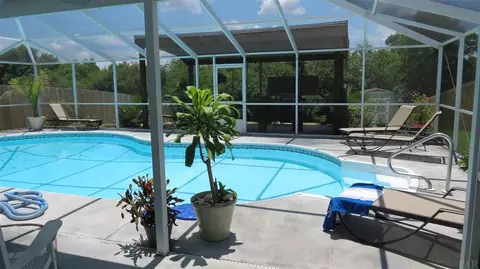 672 Hanley Downs Dr, Cantonment, FL 32533 photo 7