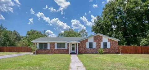 5545 Greenleaf Dr, Pace, FL 32571 photo 1