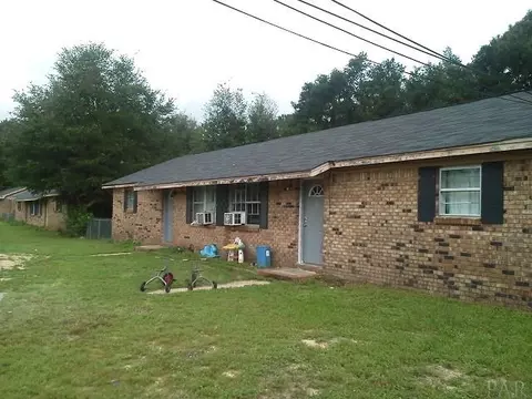 206 Sessions St, Milton, FL 32570 photo 1