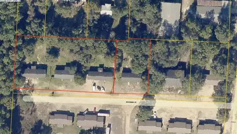 206 Sessions St, Milton, FL 32570 photo 2