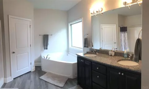 5286 Parkside Dr, Pace, FL 32571 photo 10