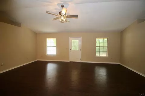 6348 Fairfield Dr, Milton, FL 32570 photo 9