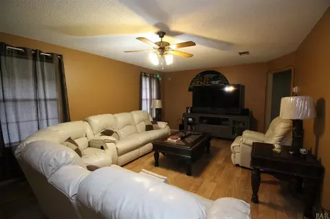 4448 Chantilly Way, Milton, FL 32570 photo 8