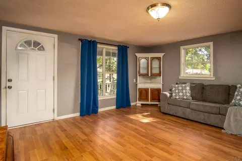 6205 Weekly St, Milton, FL 32570 photo 4