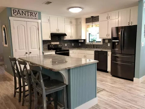3092 Apache Dr, Milton, FL 32571 photo 4