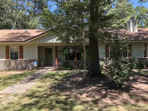 3092 Apache Dr, Milton, FL 32571 photo 1