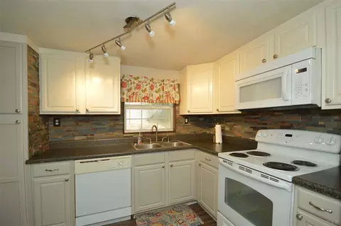 6384 Simpson Dr, Milton, FL 32570 photo 17