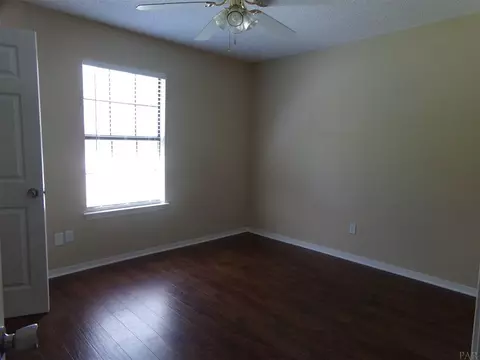 5062 Patterson Ln, Pace, FL 32571 photo 8